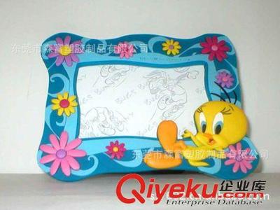 精密韩版相框 大量制造PVC相框 欢迎订做 出口标准相框 工厂-东莞市森富塑胶制品提供精密韩版相框 大量制造PVC相框 欢迎订做 出口标准相框 工厂的相关介绍、产品、服务、图片、价格东莞市森富塑胶制品、环保酒吧垫;环保浴室垫;环保杯垫;环保汽车防滑垫;促销礼品;环保行李牌;环保手机挂饰;开瓶器;环保相框;冰箱贴;钥匙套;办公室摆挂饰;PVC+硅胶U盘外壳;PVC+硅胶笔套;PVC+硅胶拉链头;PVC+硅胶鼠标垫;PVC+硅胶手机座;硅胶手环;硅胶手机套;硅胶饰品